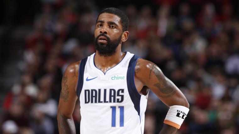 Kyrie Irving sigue recuperándose de una lesión con Dallas Mavericks